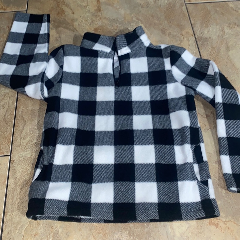 Black white cozy shirt